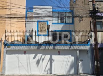 Casa · 296m² · 5 Recámaras · 3 Estacionamientos · Casa en Venta, Rio Niagara, Cuauhtémoc, Ciudad de Mexico.
