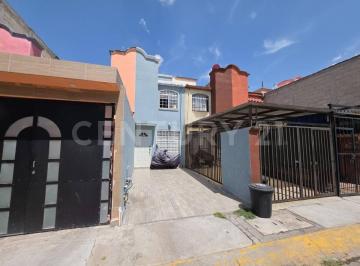 Casa en condominio · 62m² · 2 Recámaras · 1 Estacionamiento · Casa en Venta en Cofradia de San Miguel II