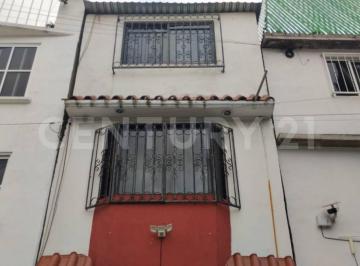 Casa · 103m² · 3 Recámaras · 2 Estacionamientos · Casa en Venta