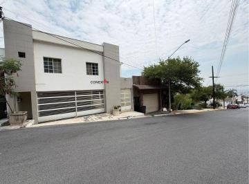 902b0c9c5c5e305737ca4bd7f0e00b23d18f6a3de25c37454ac240f63a24a45b · Casa en Venta en Cumbres 3° Sector | 5 Recámaras | Terraza con Vista Panorámica