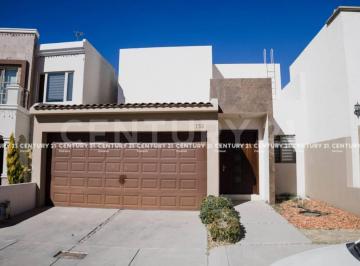 Casa · 367m² · 3 Recámaras · 4 Estacionamientos · Casa en Renta en Mision del Valle II Chihuahua, Chih.