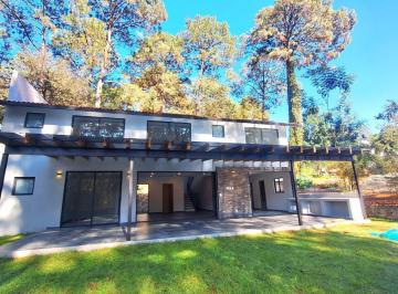 Casa · 278m² · 4 Recámaras · 2 Estacionamientos · Casa en Venta, Avándaro.