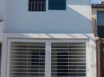 Casa de 3 habitaciones, Mazatlán · Casa en Venta en Fraccionamiento del Bosque, Mazatlán