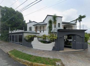 Casa de 4 habitaciones, Cancún · Casa en Venta en Av Holbox Supermanzana 11