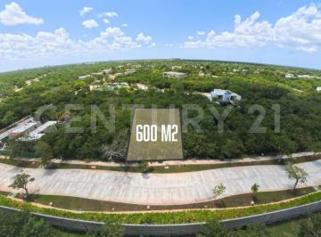 Terreno / Lote · 600m² · Terreno de 600 m² en Venta en Yucatán Country Club, Mérida