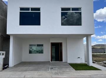Casa de 3 habitaciones, Durango · ¡Tu Nuevo Hogar Te Está Esperando en Fraccionamiento Calzadas!