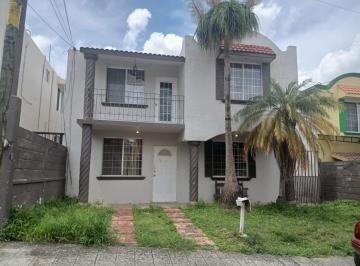 Casa · 162m² · 3 Recámaras · 1 Estacionamiento · Casa en Venta Residencial Bosques de Santa Elena, Poza Rica, Ver.