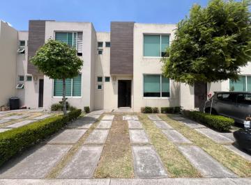 Foto 1 · Casa en Condominio en Renta en Santa María Totoltepec, Toluca, México