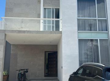 Casa de 4 habitaciones, Querétaro · Casa con Excelentes Espacios