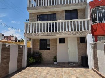 Casa de 4 habitaciones, Cuautitlán Izcalli · Casa Totalmente Remodelada en Venta | Privada con Excelente Ubicación