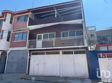 Casa · 374m² · 4 Recámaras · 2 Estacionamientos · Casa en Renta 4 Recamaras, Nicolas Romero, Edo. México
