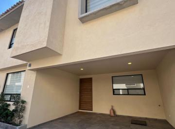 Casa · 153m² · 3 Recámaras · 2 Estacionamientos · Casa en Renta Paseo del Fresno Atras de Plaza San Diego