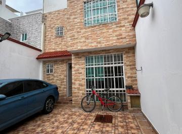 Casa de 4 habitaciones, Ecatepec de Morelos · Hermosa Casa en Las Américas, 3 Niveles, 2 Cajones, 4 Rec, 3 Baños