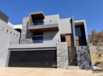 Casa de 4 habitaciones, Santiago · Casa en Venta Bosques de Las Misiones