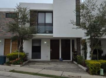 Casa de 3 habitaciones, Zapopan · ¡Vive con Estilo y Tecnología en Sendas Residencial!