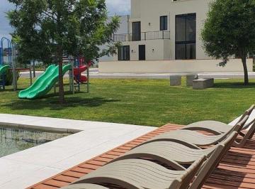 f29a1326bdf23a77836f9df0a772d8f203129e64b5c89d3778bcabb6d52882c2 · Residencia Nueva Para Estrenar | Zirándaro Residencial y Golf