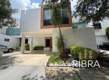 Casa de 3 habitaciones, León · Casa en Venta en Gran Jardin, León Gto.