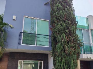 Casa de 3 habitaciones, Zapopan · Casa en Renta – Fraccionamiento Residencial San Isidro, Zapopan Renta Mensual