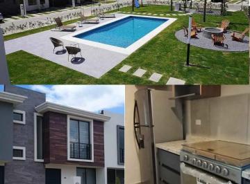Residencial · Casa con Alberca en Residencial Oporto