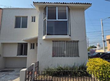 Casa · 110m² · 2 Recámaras · 1 Estacionamiento · Residencial Frondoso