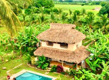 Casa de 2 habitaciones, Santa María Colotepec · Casa Tropical con Finca a Solo 6 Minutos a Pie de Una Playa Maravillosa