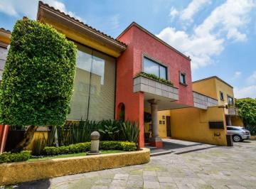 Casa en condominio de 3 habitaciones, La Magdalena Contreras · Exclusiva Residencia Remodelada con Jardín Privado y Doble Altura