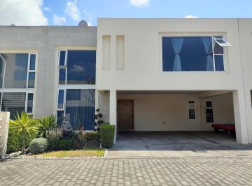 Casa en condominio de 3 habitaciones, Toluca · ¡Oportunidad Unica! Modernidad y Amplitud