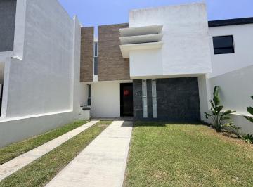 Casa · 160m² · 3 Recámaras · 2 Estacionamientos · Casa en Renta Lomas de La Rioja Riviera Veracruzana