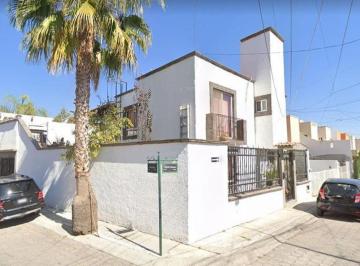 Casa de 3 habitaciones, Querétaro · Recuperacion Bancaria en La Joya, Queretaro