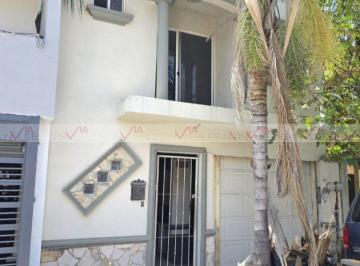 Casa · 155m² · 3 Recámaras · 1 Estacionamiento · Casa en Venta en Residencial Punta Esmeralda