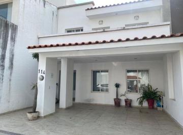 Casa de 3 habitaciones, León · Casa de 218 m² con 3 Recámaras en Venta en El Mayorazgo