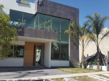 Casa de 4 habitaciones, Zapopan · Parque Virreyes. Residencial Coto. Renta Casa Minimalis. 4. Recá. Casa Club.