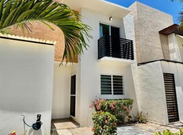 Casa de 3 habitaciones, Solidaridad · Casa en Renta en Playa del Carmen
