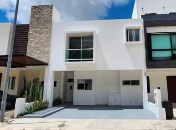 Casa · 180m² · 3 Recámaras · 2 Estacionamientos · Residencial Arbolada: Precio de Oportunidad / Opportunity Price