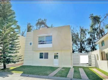 Casa de 3 habitaciones, Zapopan · Casa en Renta Jardin Real