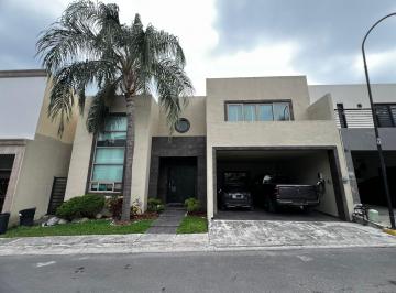 Casa · 325m² · 3 Recámaras · 2 Estacionamientos · Casa en Venta Bosques del Vergel Carretera Nacional