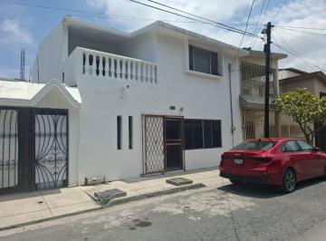 Casa · 229m² · 3 Recámaras · Casa en Venta Las Puentes San Nicolas