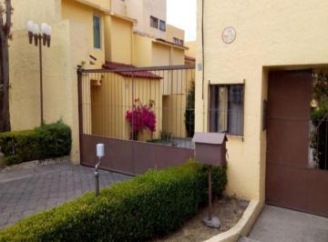 Casa en condominio de 3 habitaciones, Cuautitlán Izcalli · Casa en Venta en Villa Raquet Club Bosques del Lago, Cuautitlán Izcalli Oportunidad de Inversión