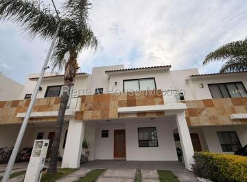 Casa de 3 habitaciones, Querétaro · Valle de Juriquilla - Casa en Condominio con Amenidades - Renta