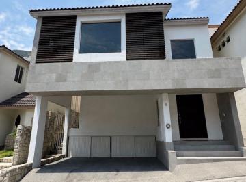 Casa de 3 habitaciones, Monterrey · Casa en Renta en Las Colinas Residencial Monterrey