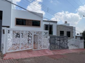 Casa de 3 habitaciones, San Pedro Tlaquepaque · Venta de Casas Nuevas en Cerro del Tesoro Dentro de La Ciudad Solo Dos Casas Disponibles!