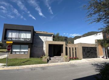 Casa de 4 habitaciones, Monterrey · Residencia en Carretera Nacional 4 Rec (El Uro)