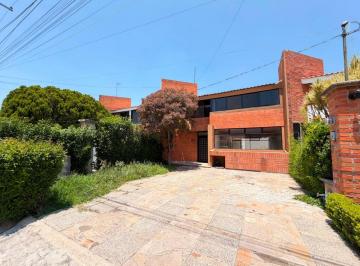 Casa de 3 habitaciones, León · Casa en Renta en Portales del Moral Leon Guanajuato