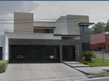 Casa de 5 habitaciones, San Pedro Garza García · Recuperación Bancaria en San Pedro Garza N. L.