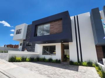 Casa · 190m² · 3 Recámaras · 2 Estacionamientos · Casa en Venta Cañadas del Bosque Tres Marías con Lago, Cenadores, Canchas Multideportivas