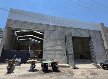 Bodega comercial · 230m² · Bodega Comercial en Renta Calle Amplia a Unos Pasos del Estadio Morelos