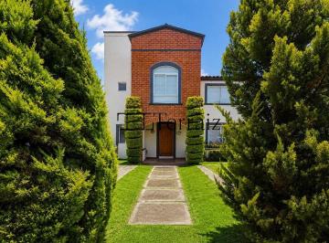 60e75669bc6a187715cb839a762ae530fee1f40012dfd8ddfe869f508905635f · Casa en Venta en Bosque Esmeralda, Bosque de Olinalá