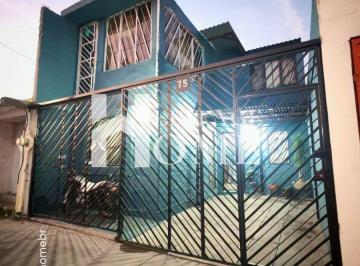 Casa de 4 habitaciones, Celaya · Casa en Venta Sobre Av Las Torres.