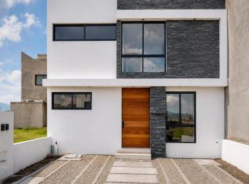 Casa · 161m² · 4 Recámaras · 2 Estacionamientos · Casa en Venta en Preserve Juriquilla, 4 Recámaras, Jardín y Recámara en Planta Baja