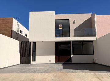 Casa de 4 habitaciones, Guadalupe · Casa en Venta Ubicada en Privada Lomas II, Guadalupe, Zac.